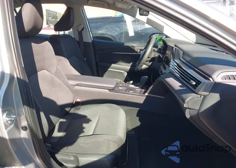 2025 Toyota Camry Le z USA, uszkodzony, nr VIN 4T1DAACK7SU122072